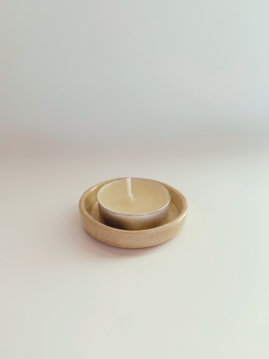 Tealight holder
